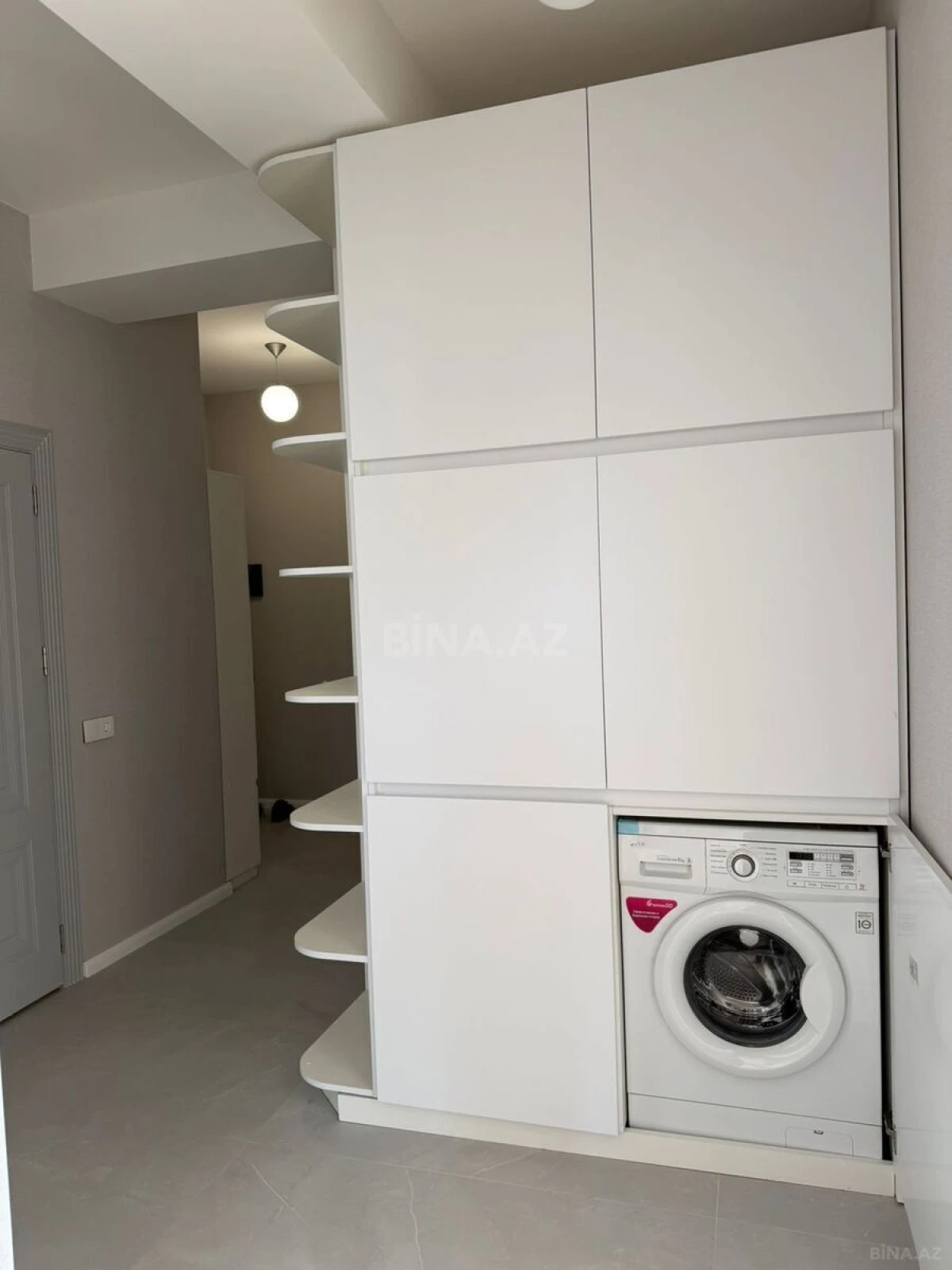 Satılır 2 otaqlı mənzil 85 m²
