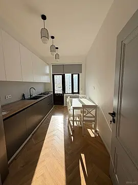 Satılır 2 otaqlı mənzil 85 m²