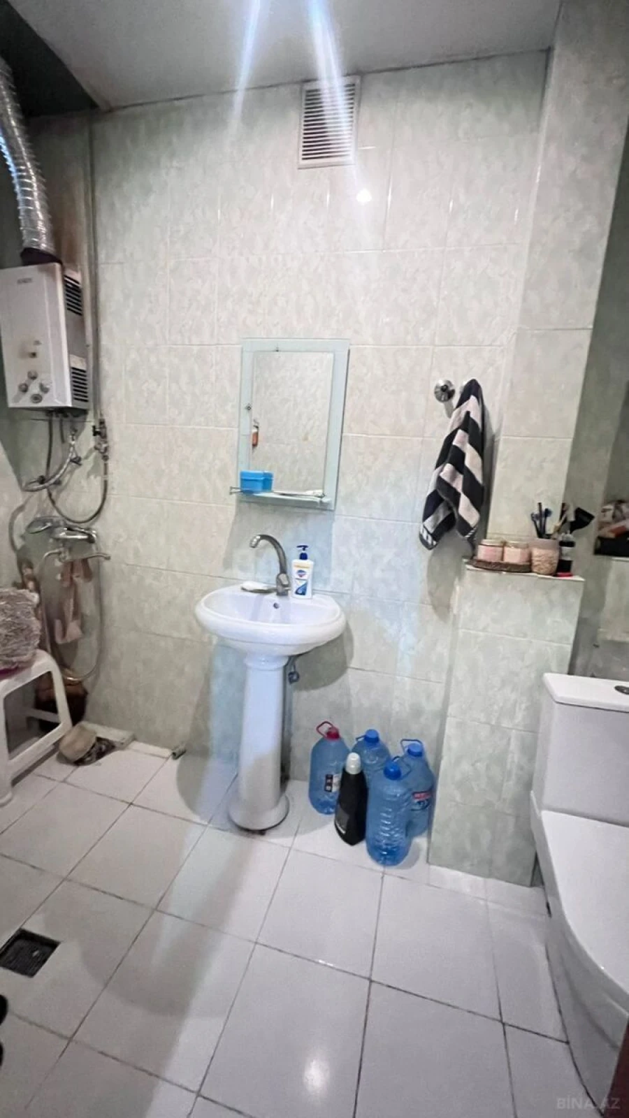 Satılır 2 otaqlı mənzil 62 m²