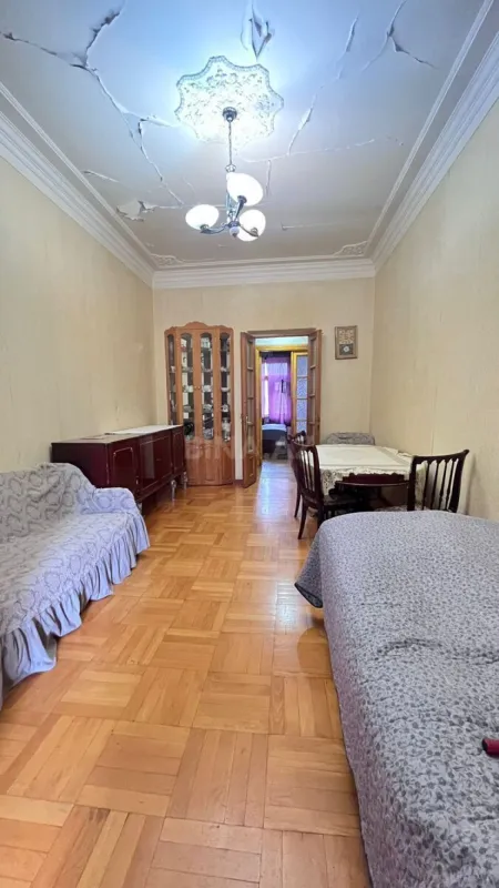 Satılır 2 otaqlı mənzil 62 m²