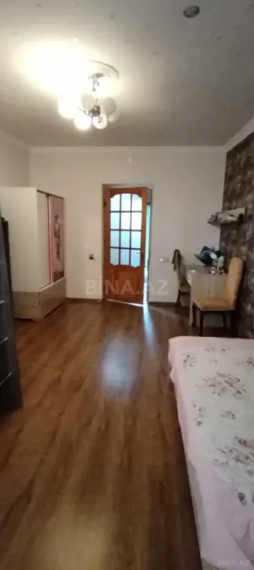Satılır 3 otaqlı mənzil 76 m²