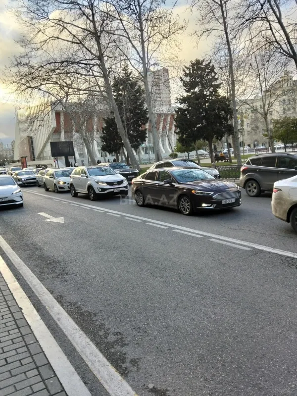 Satılır 2 otaqlı mənzil 45 m²