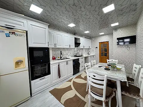 Satılır 5 otaqlı mənzil 110 m²