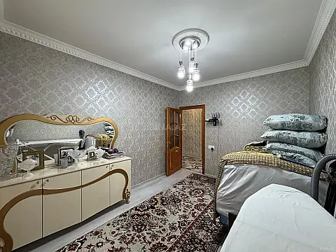 Satılır 5 otaqlı mənzil 110 m²