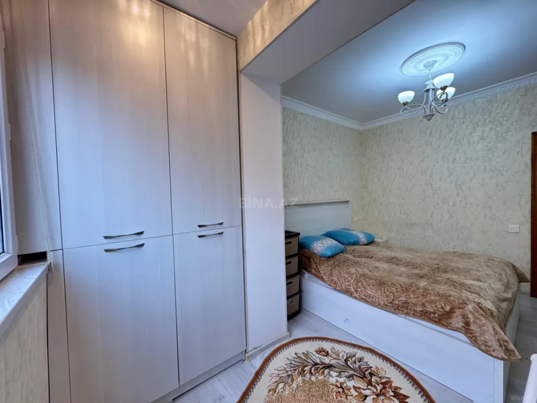 Satılır 5 otaqlı mənzil 110 m²
