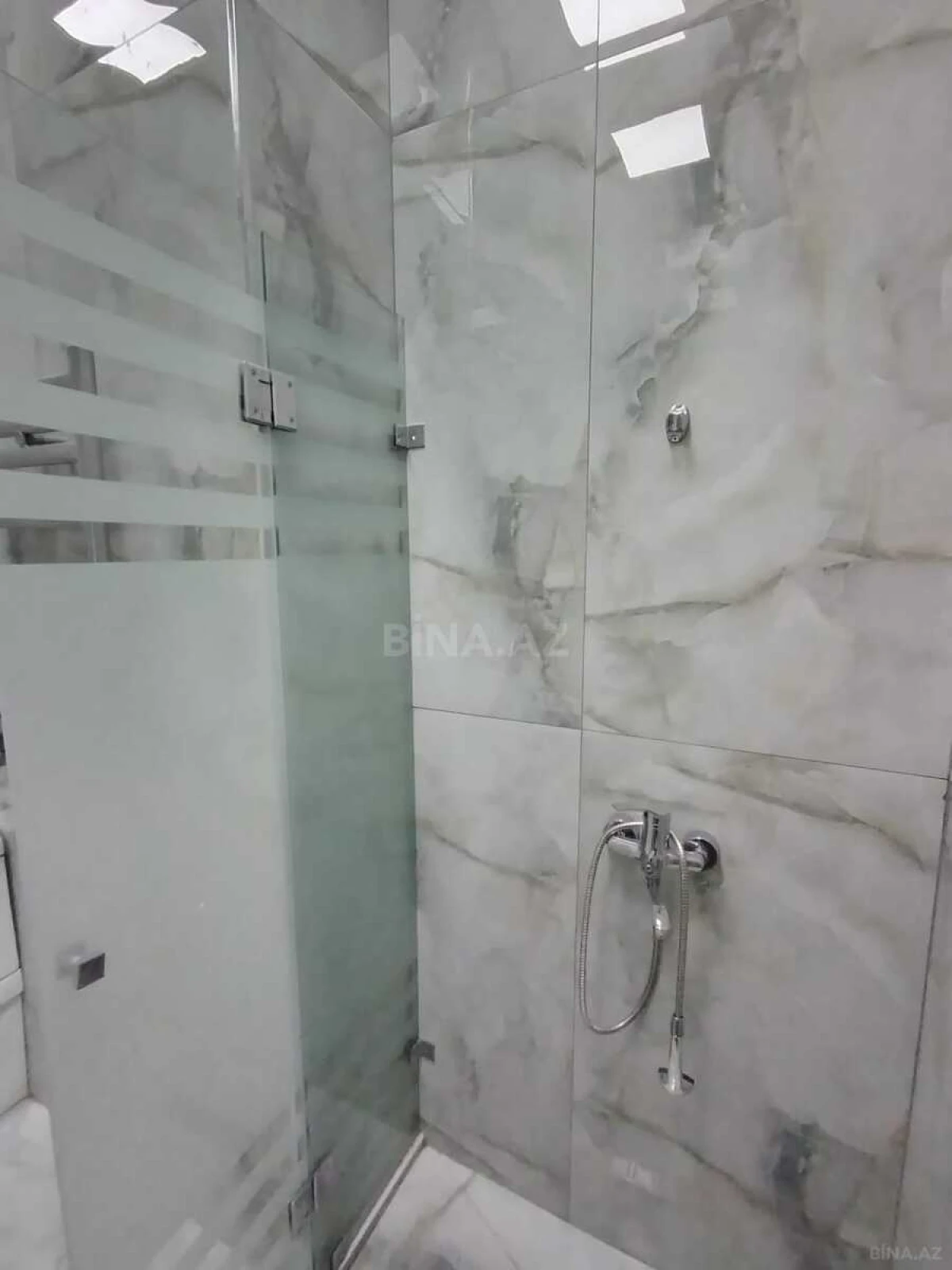Kirayə verilir 2 otaqlı mənzil 53 m²