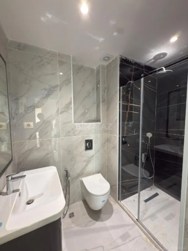 Satılır 2 otaqlı mənzil 63.5 m²