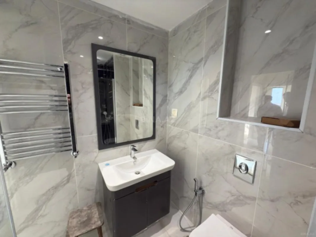 Satılır 2 otaqlı mənzil 63.5 m²