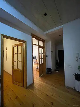Satılır 2 otaqlı mənzil 71 m²
