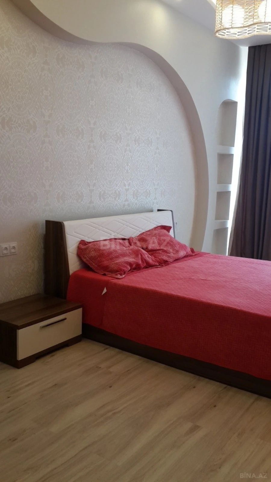 Satılır 3 otaqlı mənzil 101 m²