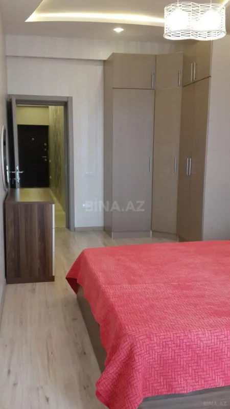 Satılır 3 otaqlı mənzil 101 m²