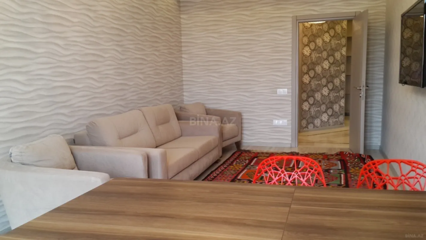 Satılır 3 otaqlı mənzil 101 m²