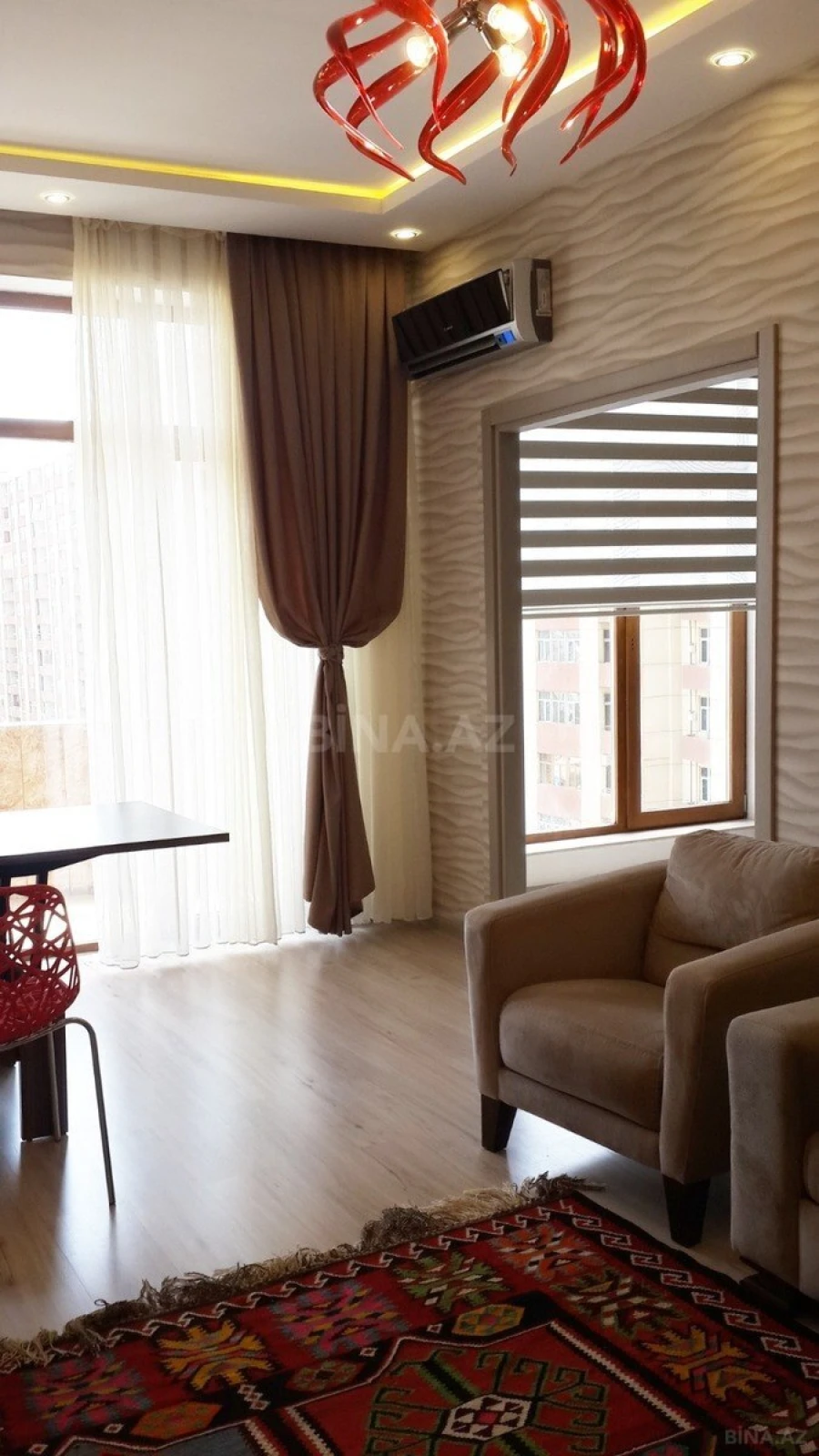 Satılır 3 otaqlı mənzil 101 m²