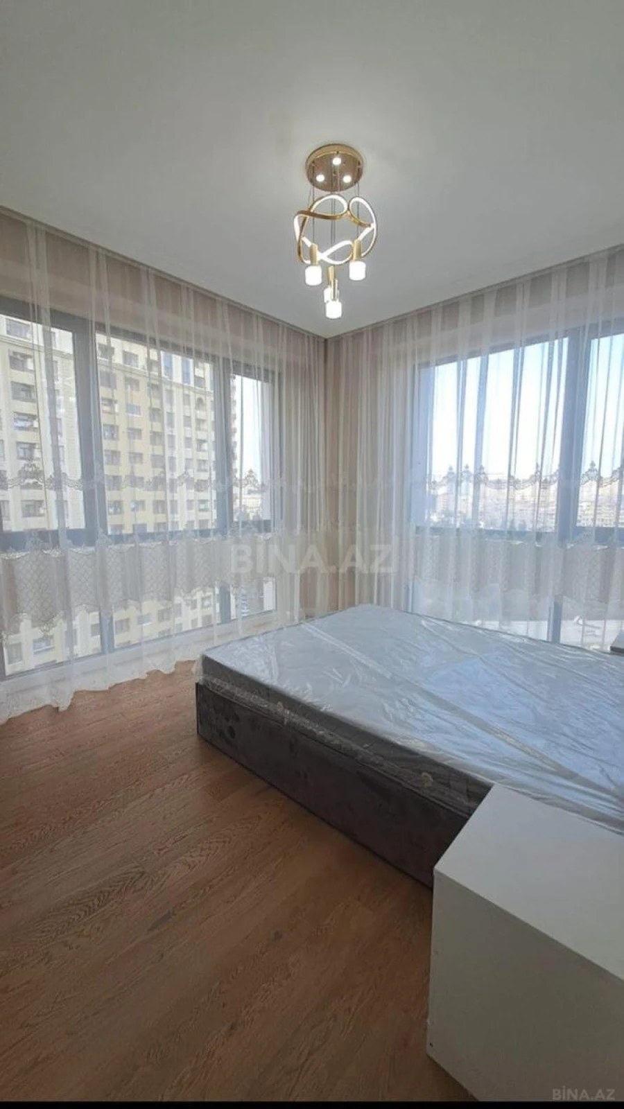 Kirayə verilir 3 otaqlı mənzil 90 m²