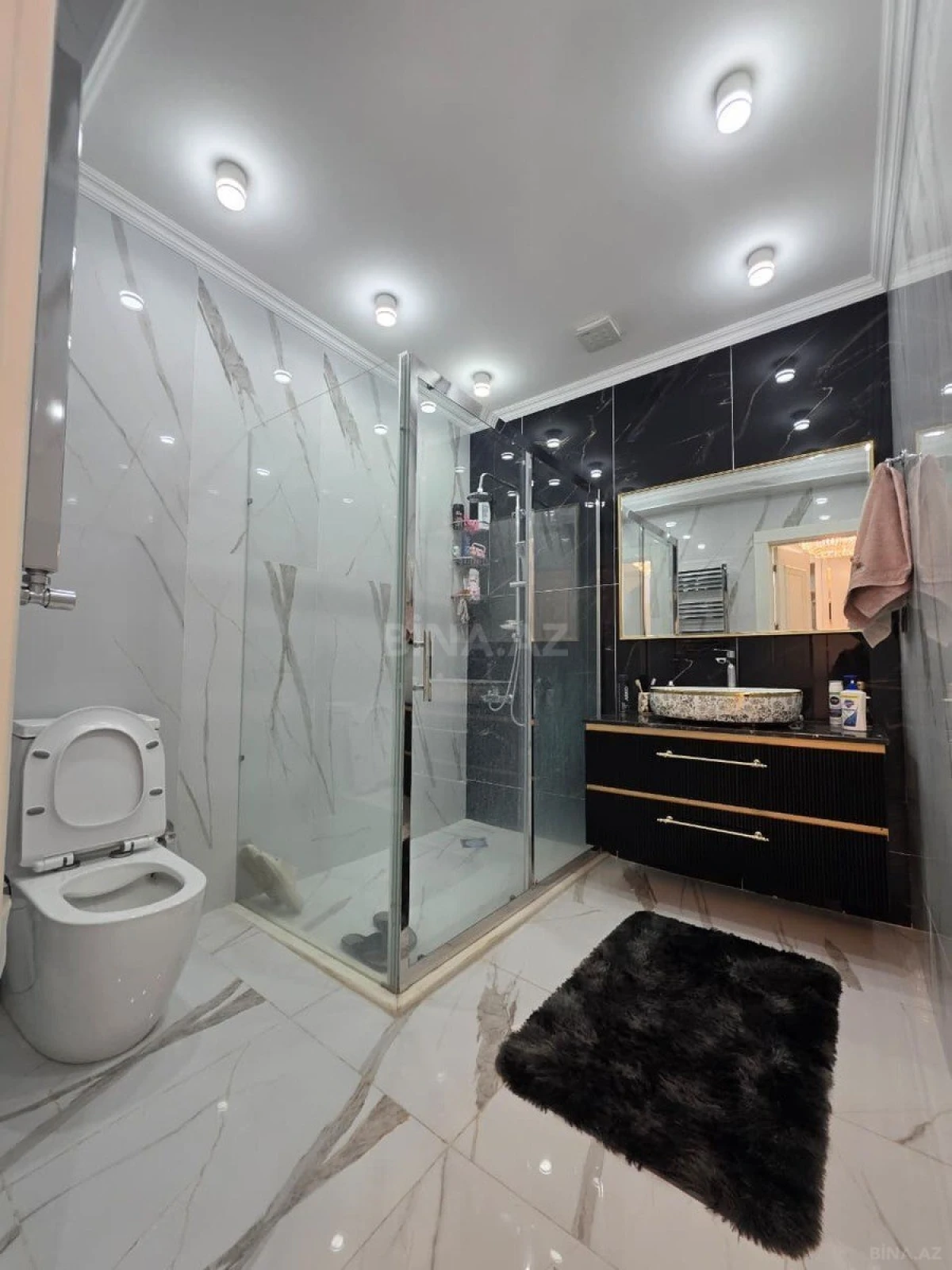 Satılır 3 otaqlı mənzil 120 m²