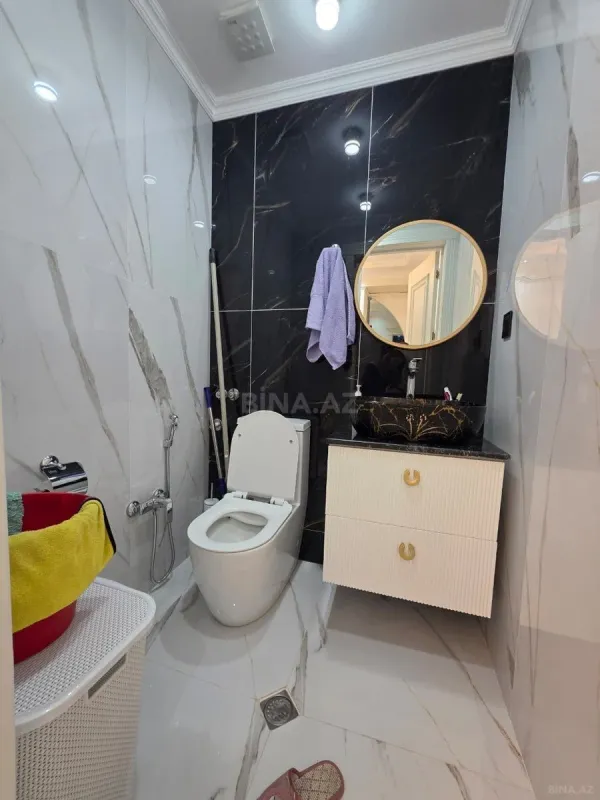 Satılır 3 otaqlı mənzil 120 m²