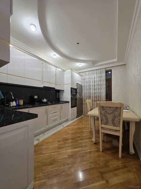 Satılır 3 otaqlı mənzil 120 m²