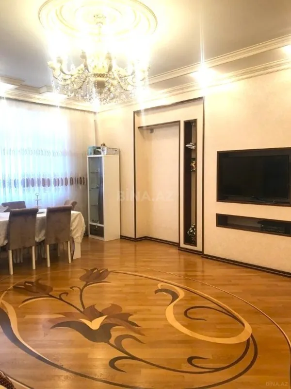 Satılır 3 otaqlı mənzil 140 m²