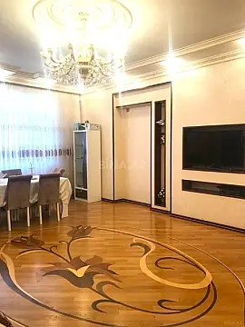 Satılır 3 otaqlı mənzil 140 m²