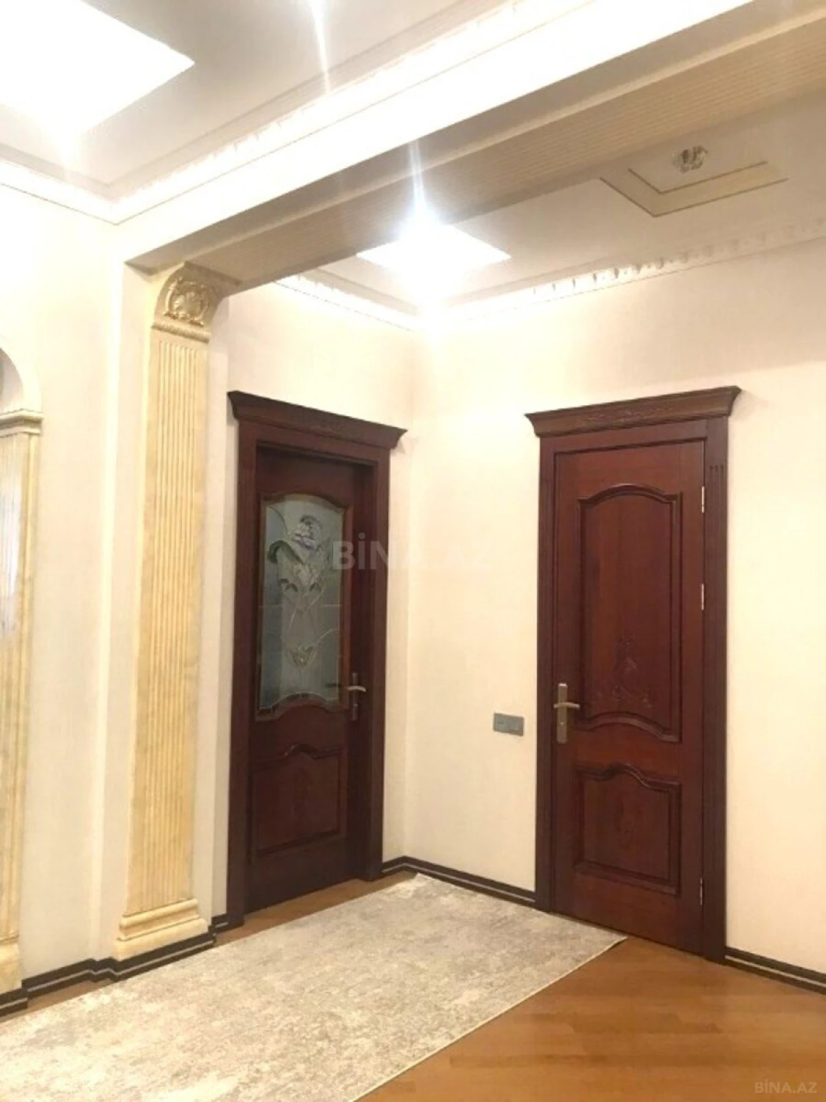 Satılır 3 otaqlı mənzil 140 m²