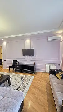 Kirayə verilir 2 otaqlı mənzil 100 m²