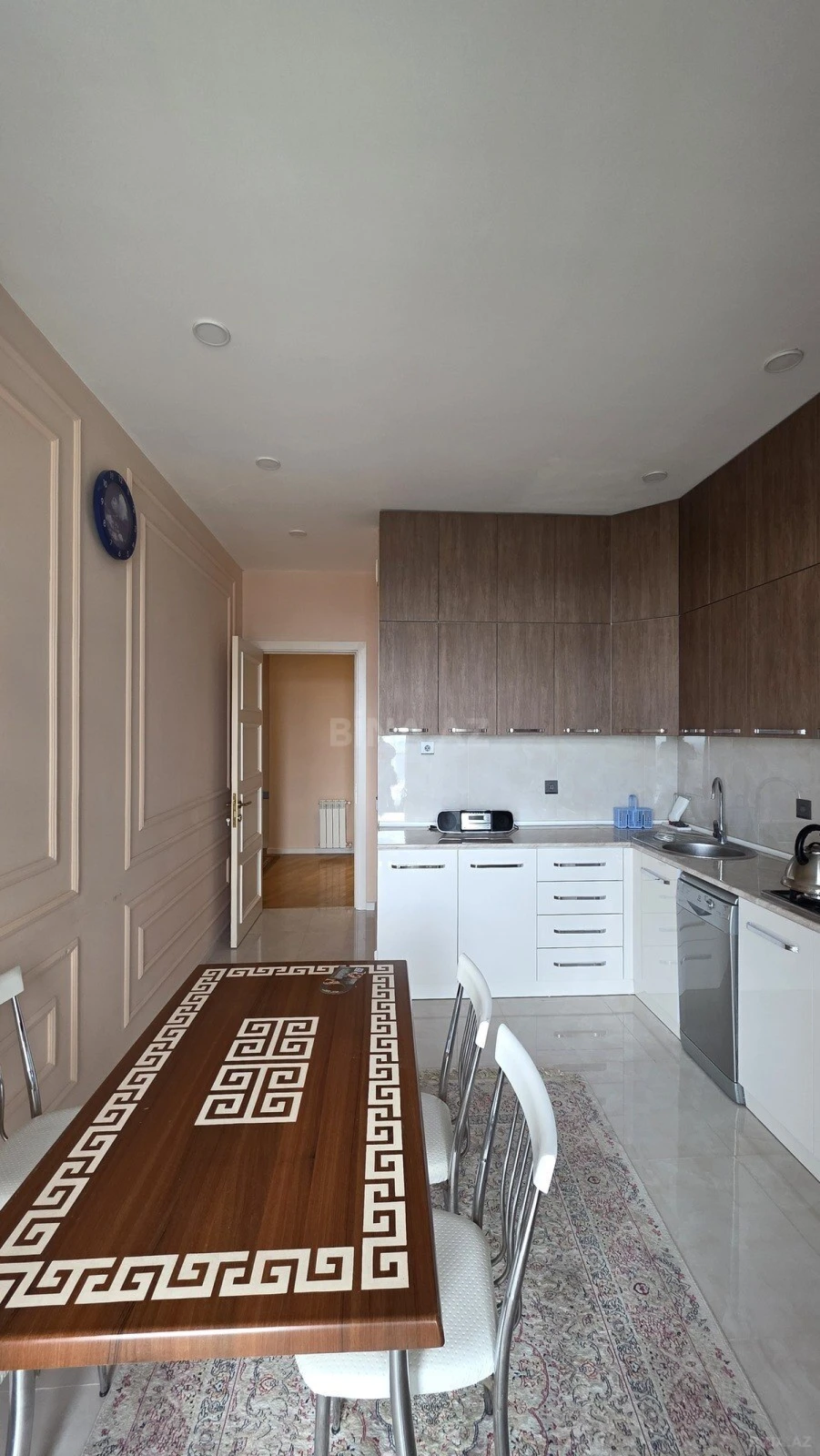 Kirayə verilir 2 otaqlı mənzil 100 m²