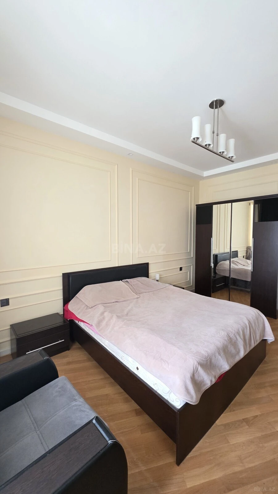 Kirayə verilir 2 otaqlı mənzil 100 m²