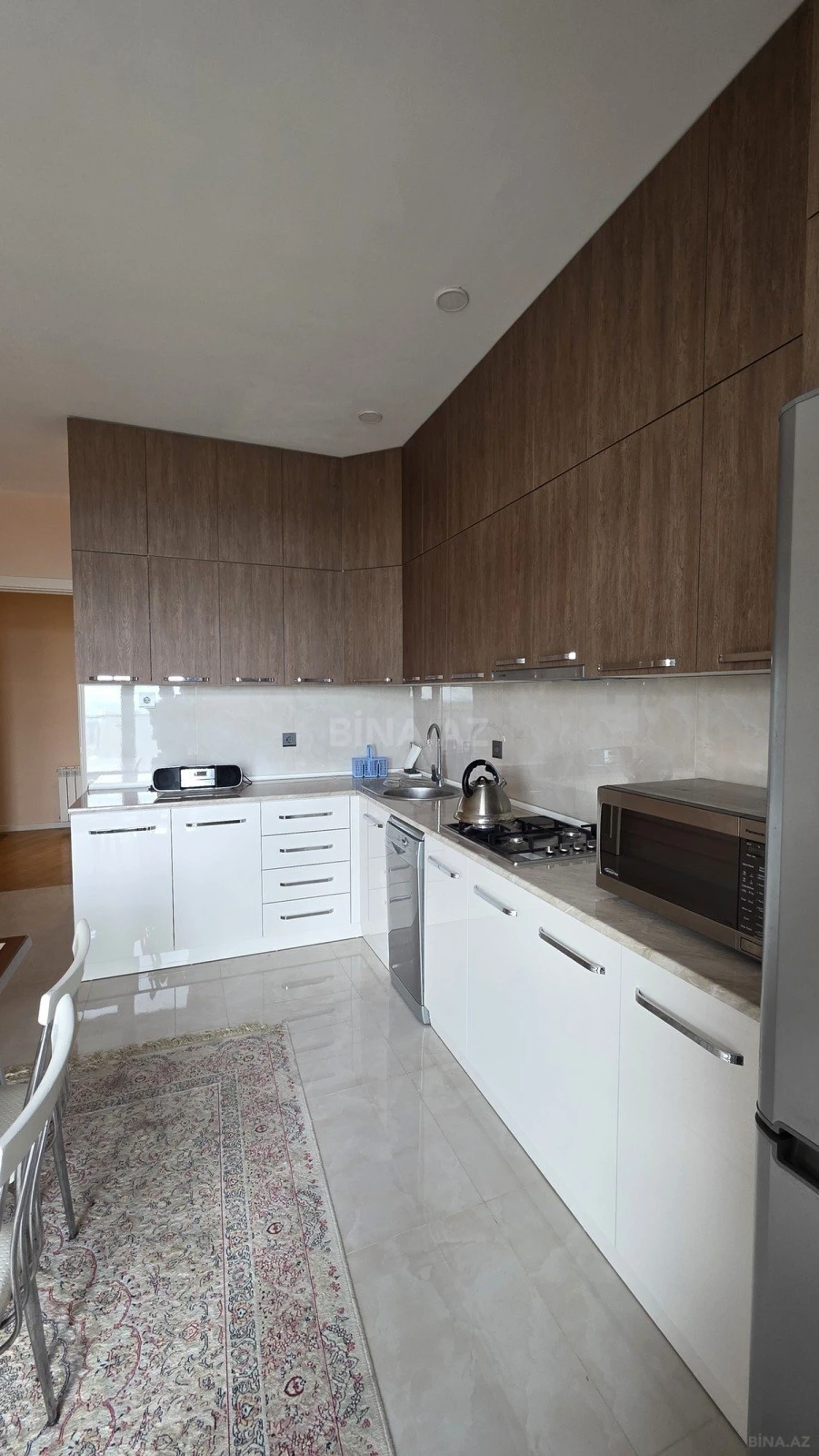 Kirayə verilir 2 otaqlı mənzil 100 m²