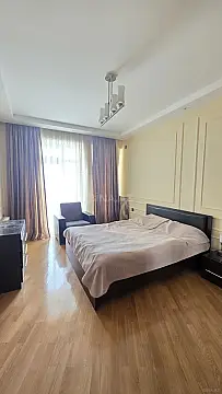 Kirayə verilir 2 otaqlı mənzil 100 m²