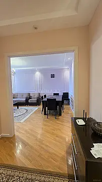 Kirayə verilir 2 otaqlı mənzil 100 m²