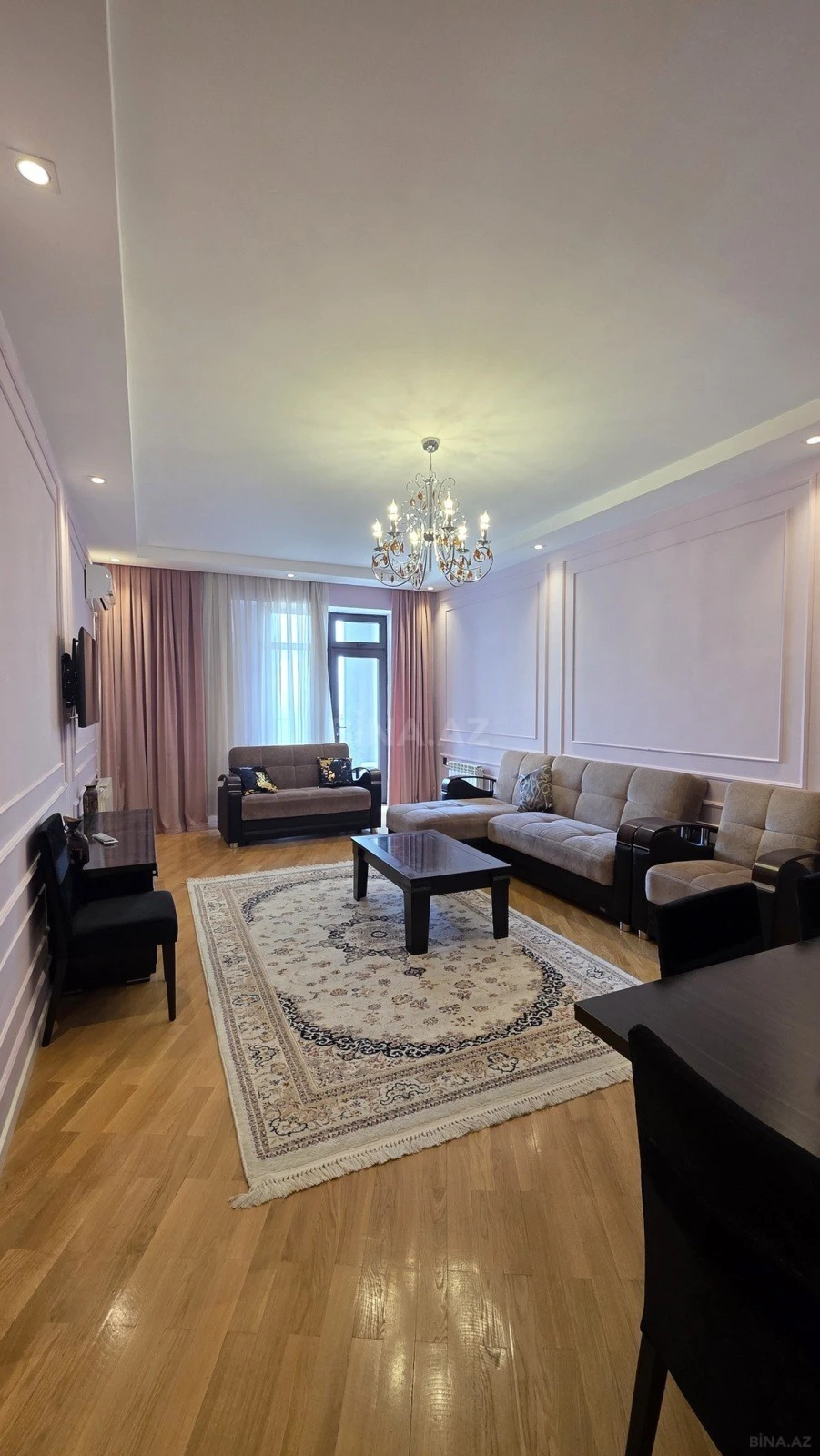 Kirayə verilir 2 otaqlı mənzil 100 m²