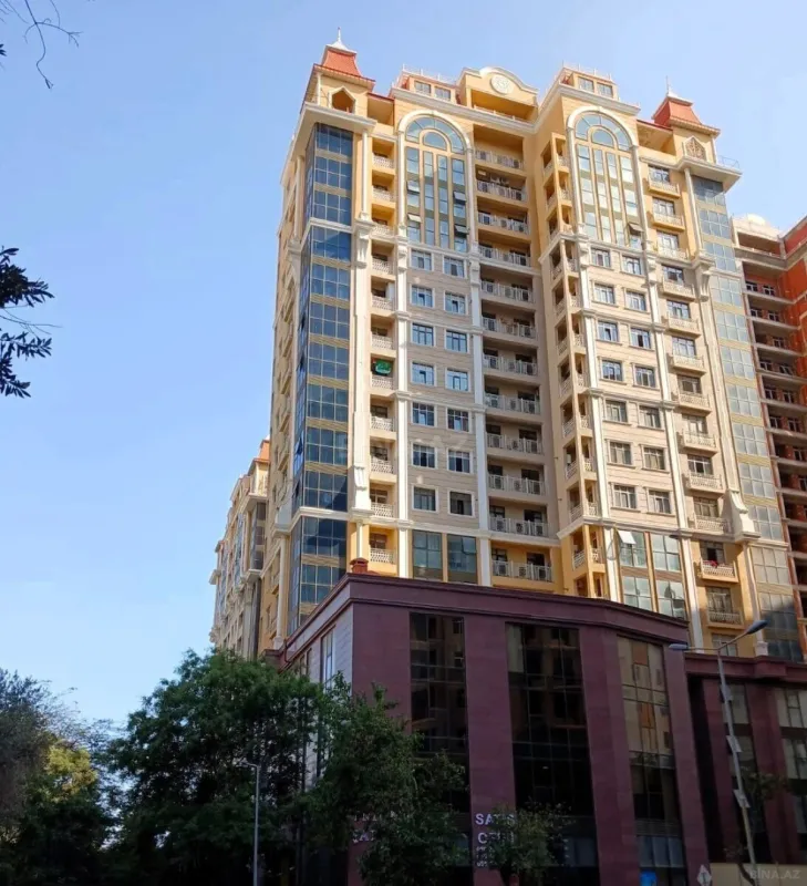 Satılır 3 otaqlı mənzil 115 m²