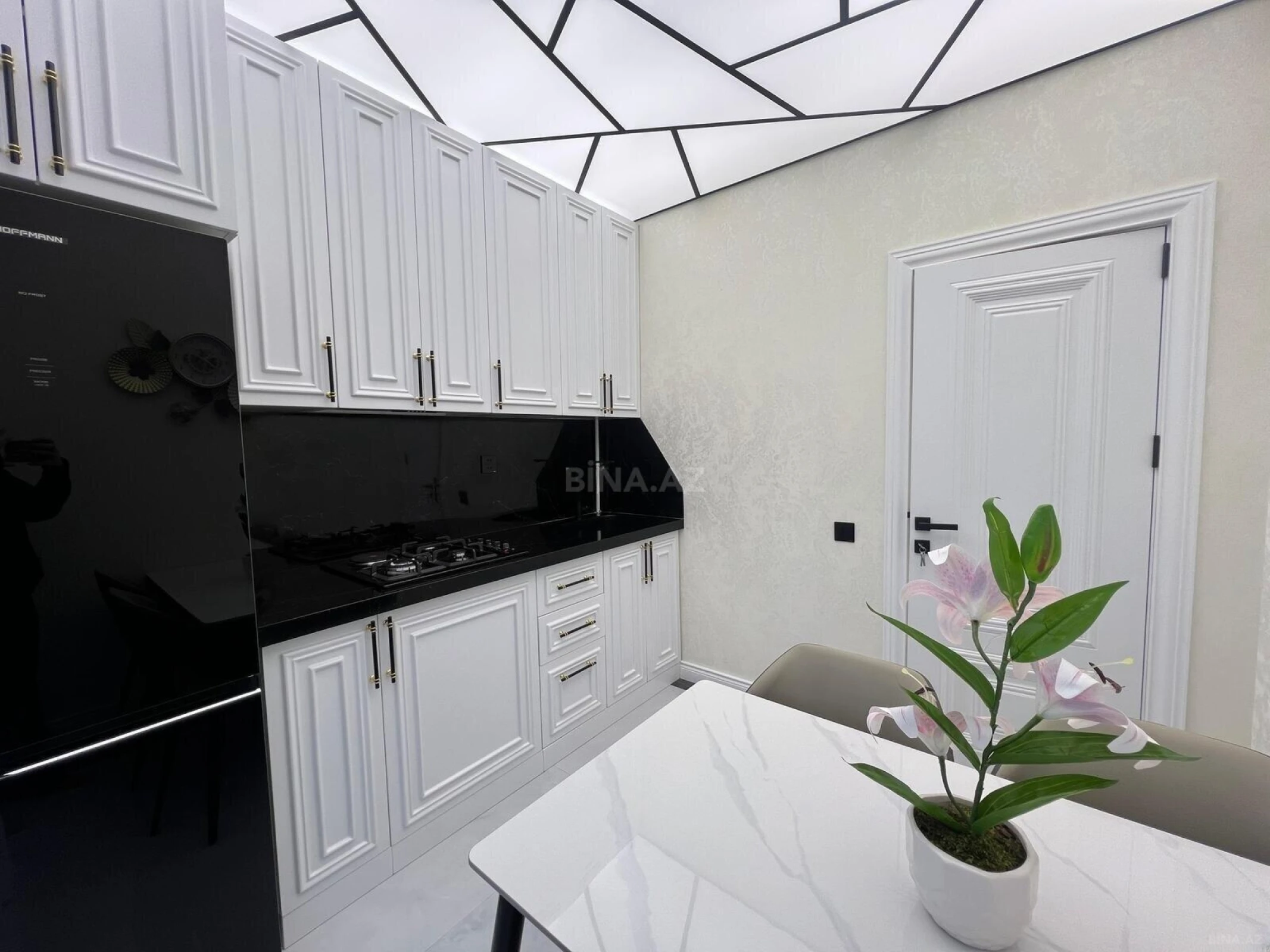 Satılır 3 otaqlı mənzil 115 m²