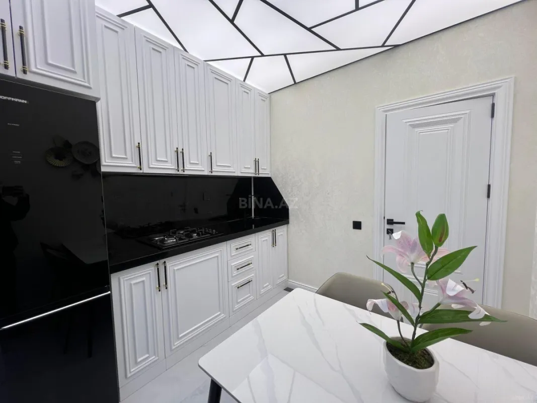 Satılır 3 otaqlı mənzil 115 m²