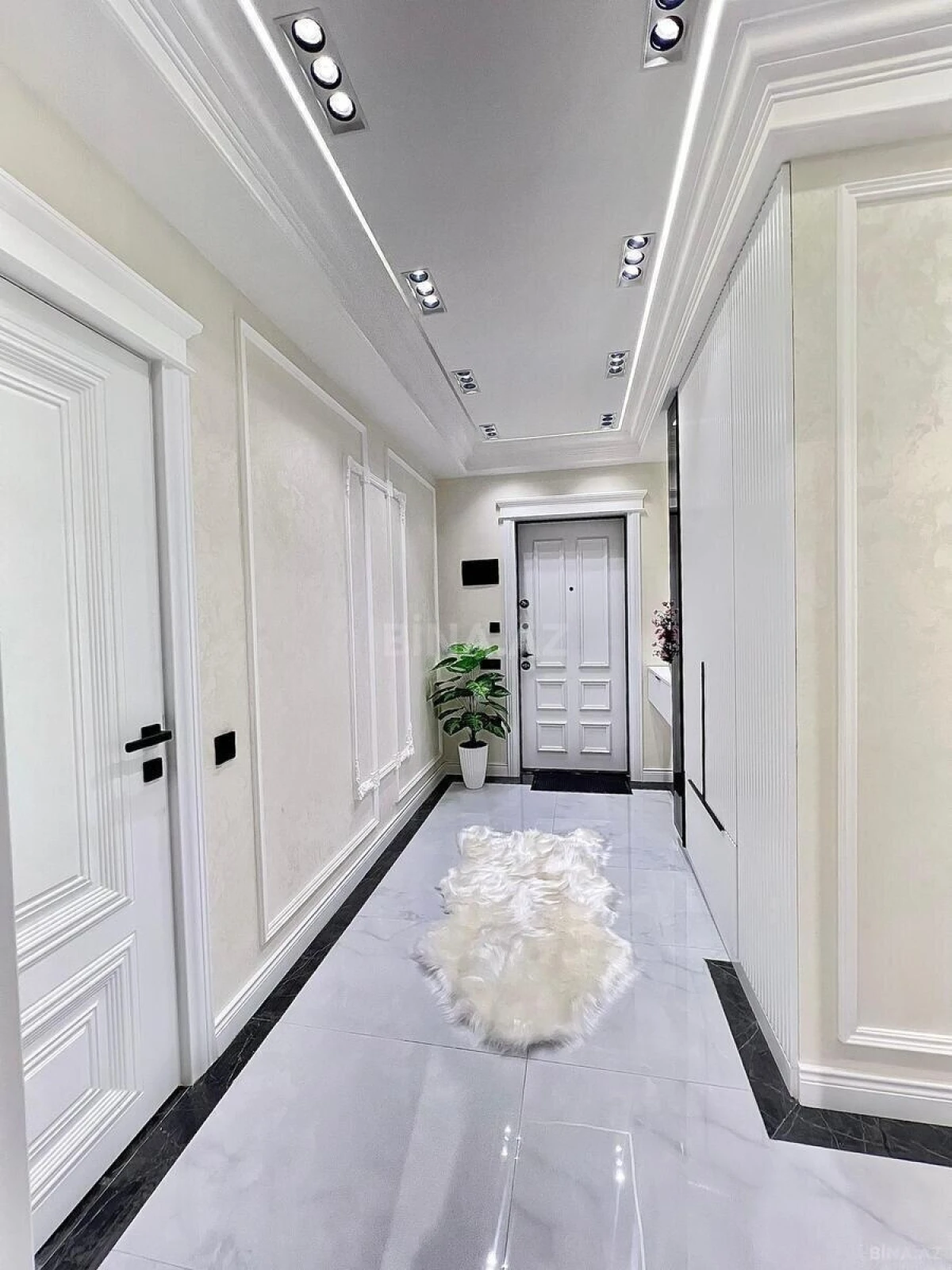 Satılır 3 otaqlı mənzil 115 m²