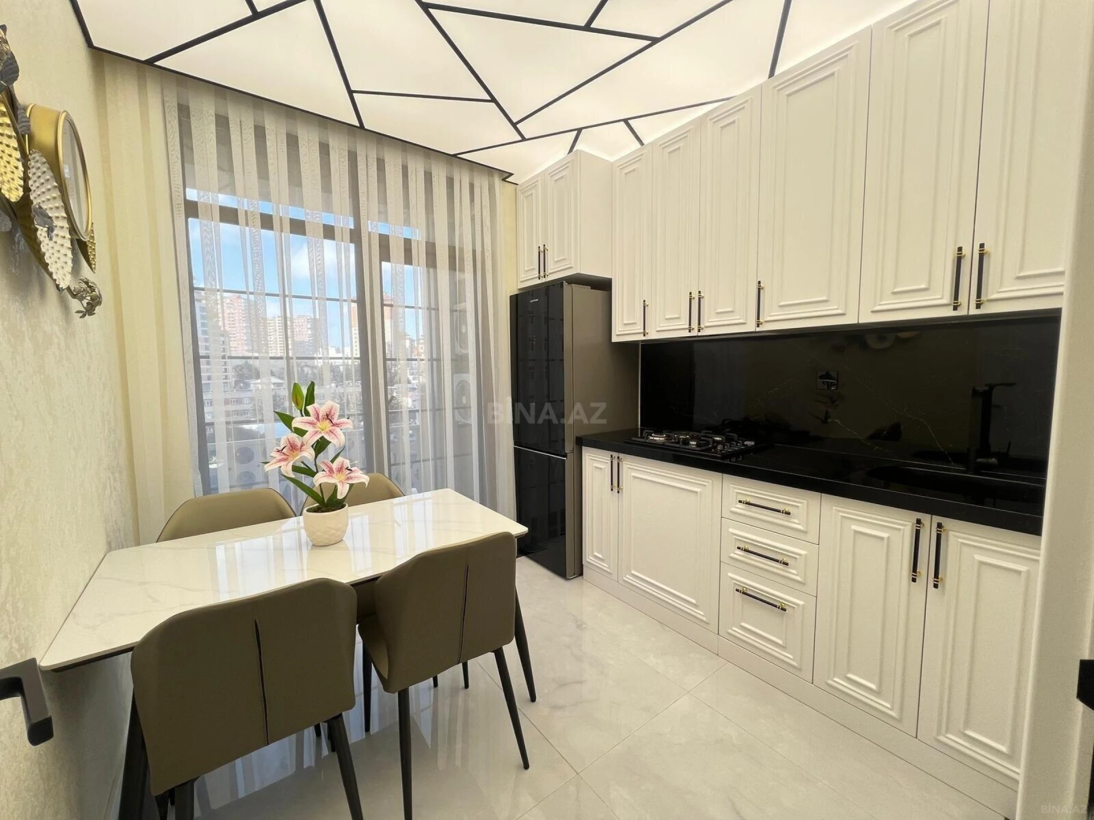 Satılır 3 otaqlı mənzil 115 m²