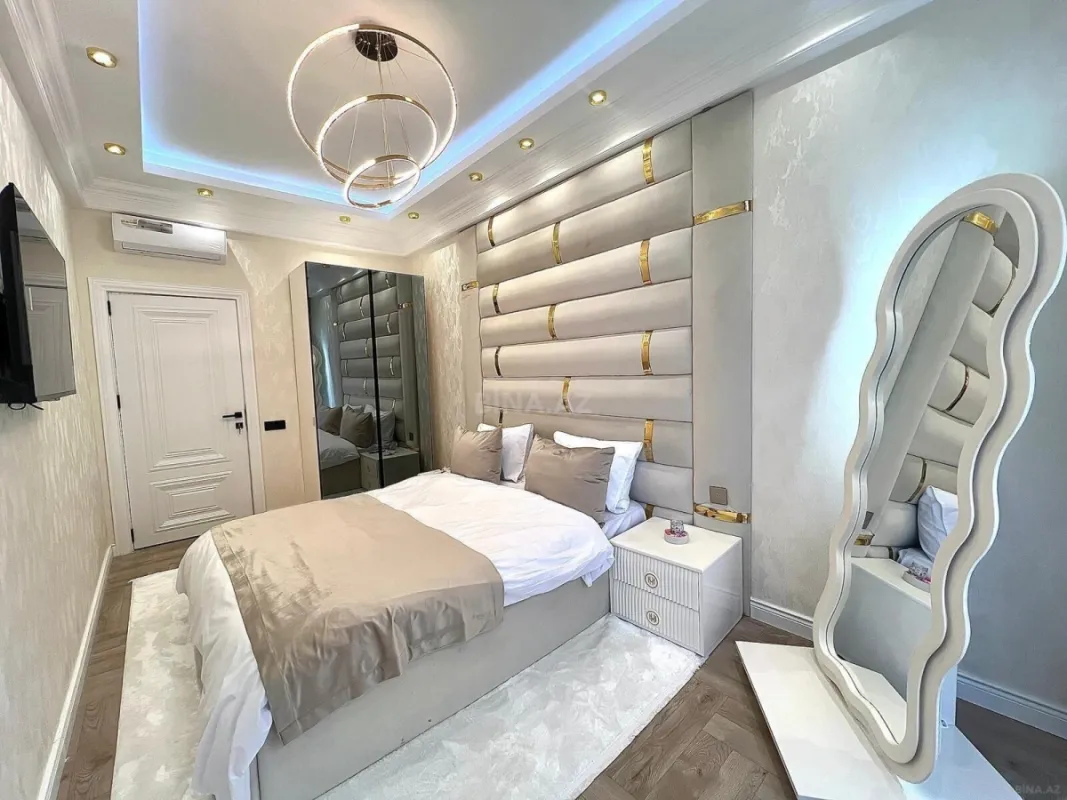 Satılır 3 otaqlı mənzil 115 m²