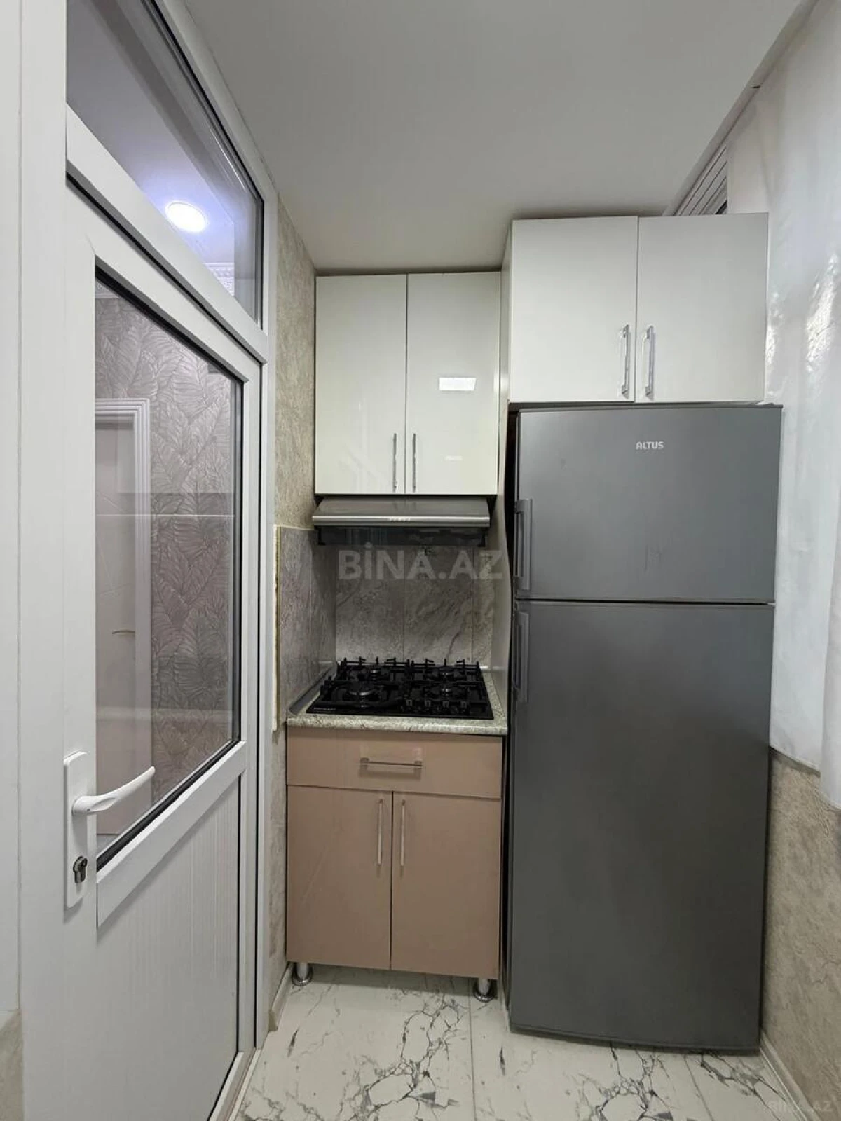Satılır 3 otaqlı mənzil 57 m²