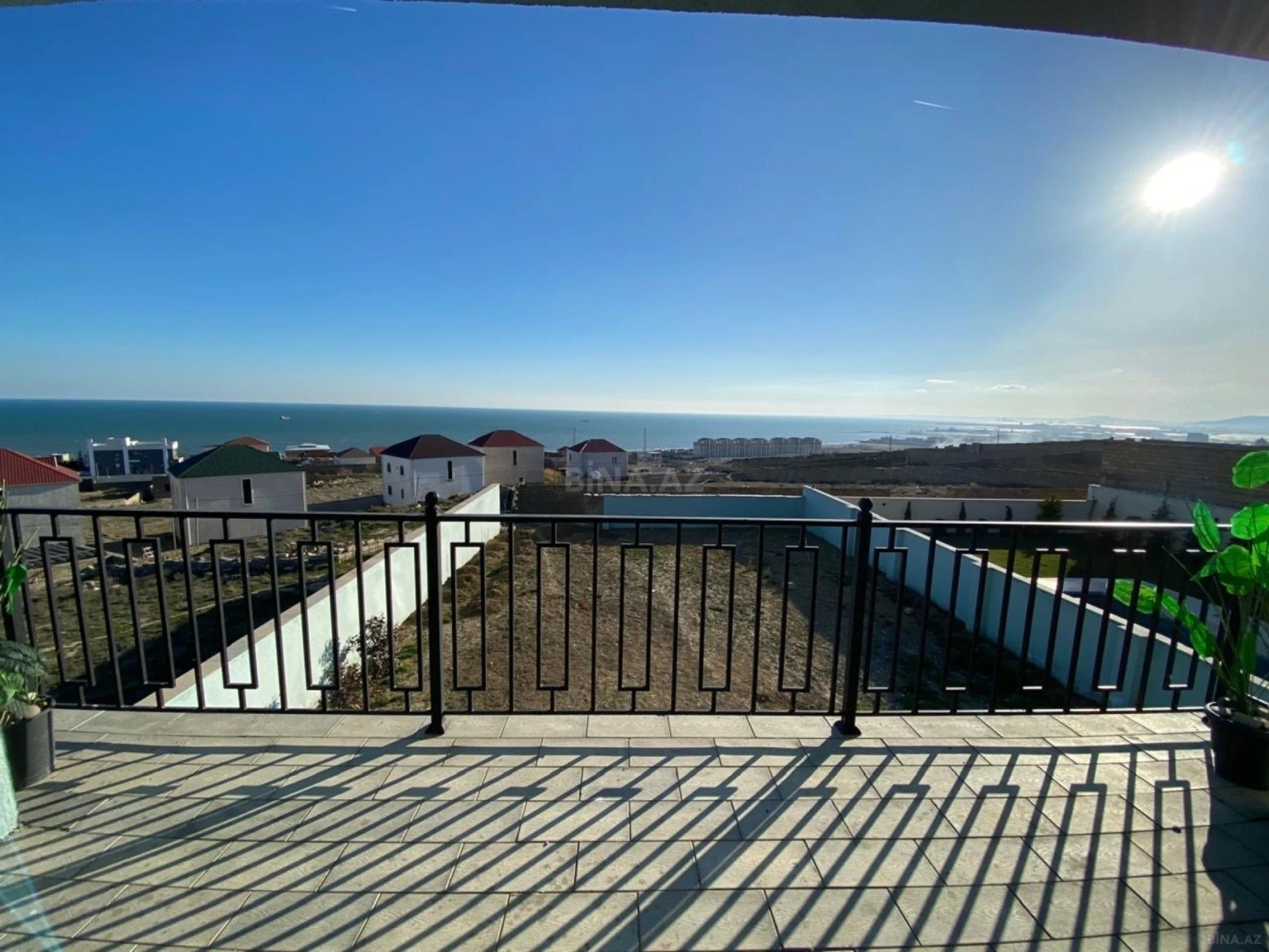 Satılır 6 otaqlı həyət evi 250 m²