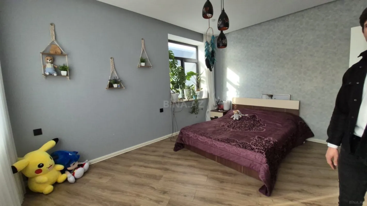 Satılır 6 otaqlı həyət evi 250 m²