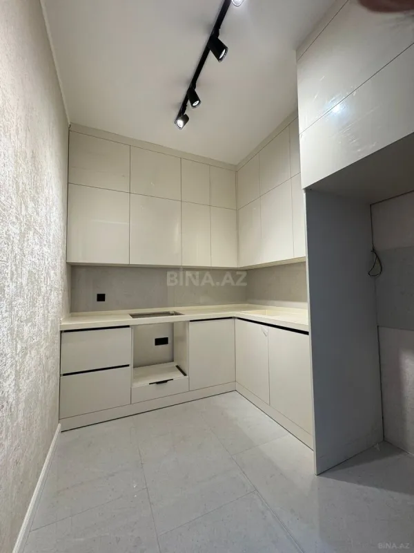 Satılır 2 otaqlı mənzil 67 m²
