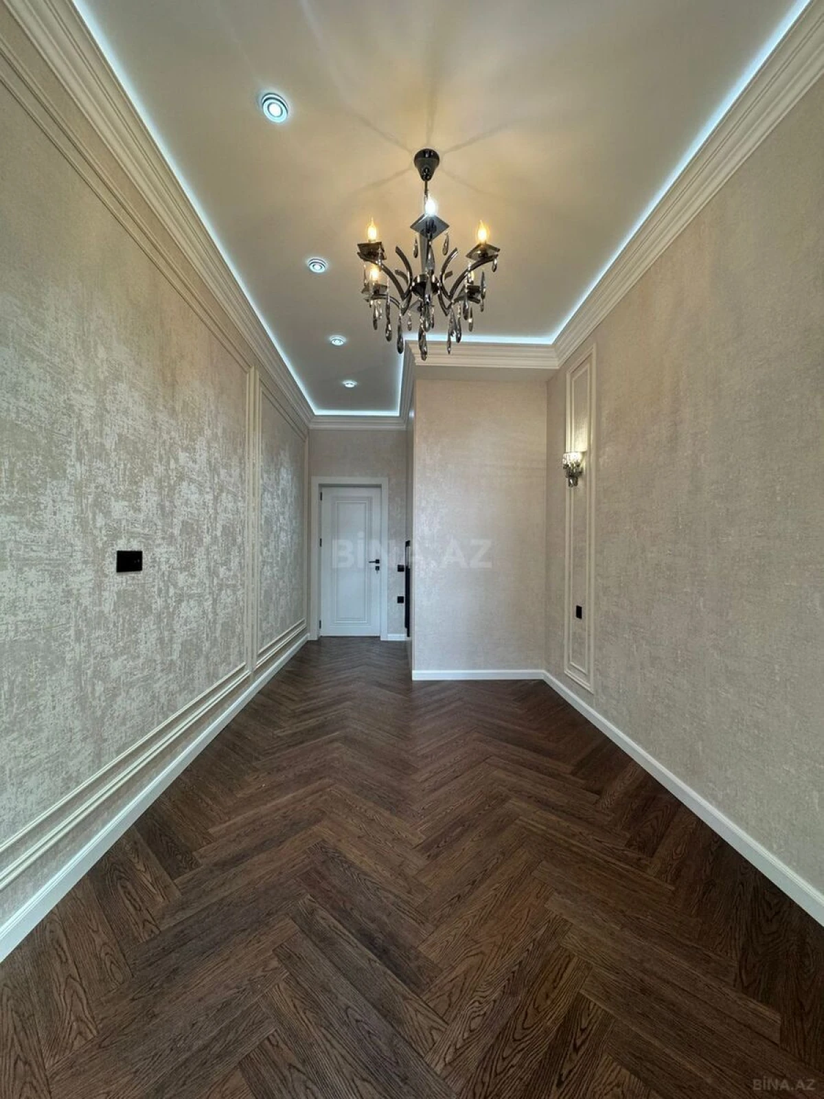 Satılır 2 otaqlı mənzil 67 m²