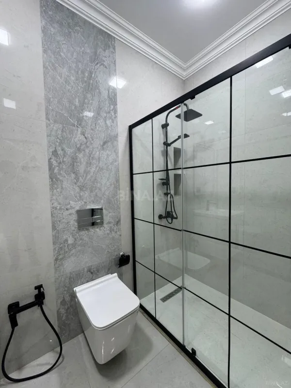 Satılır 2 otaqlı mənzil 67 m²