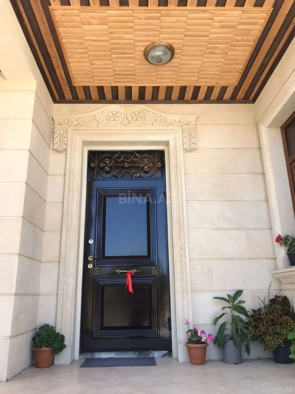 Satılır 6 otaqlı həyət evi 400 m²