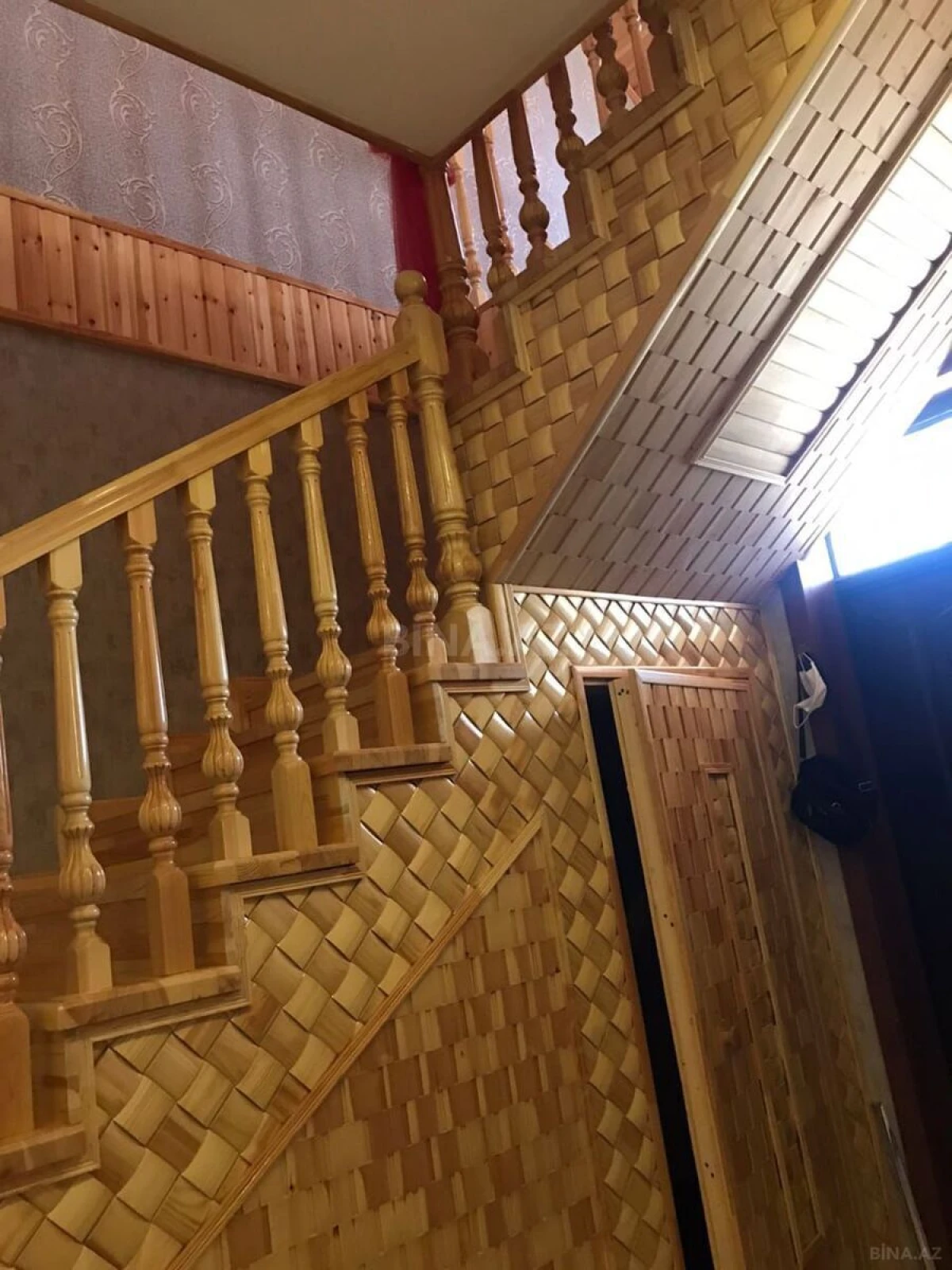 Satılır 6 otaqlı həyət evi 400 m²