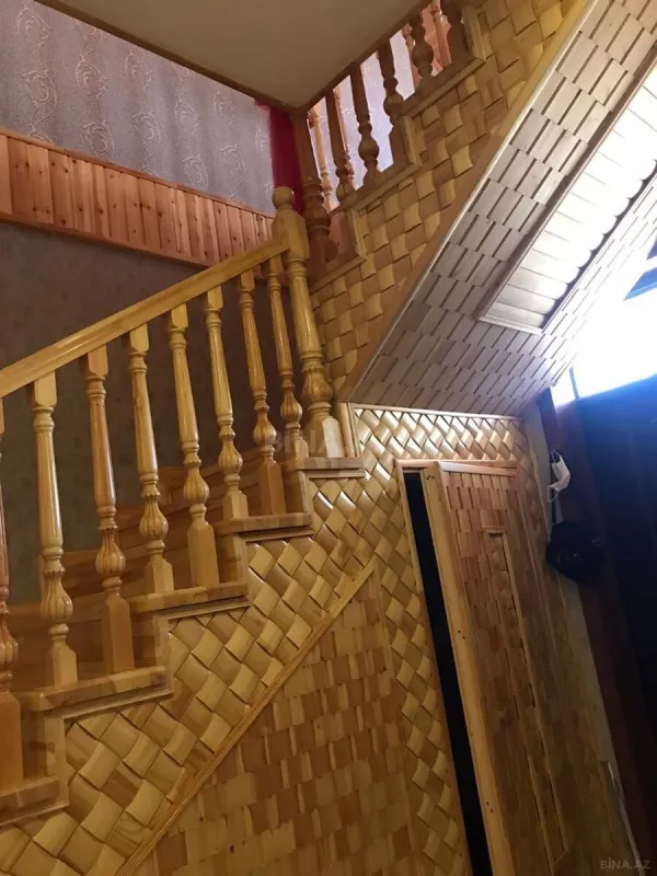 Satılır 6 otaqlı həyət evi 400 m²