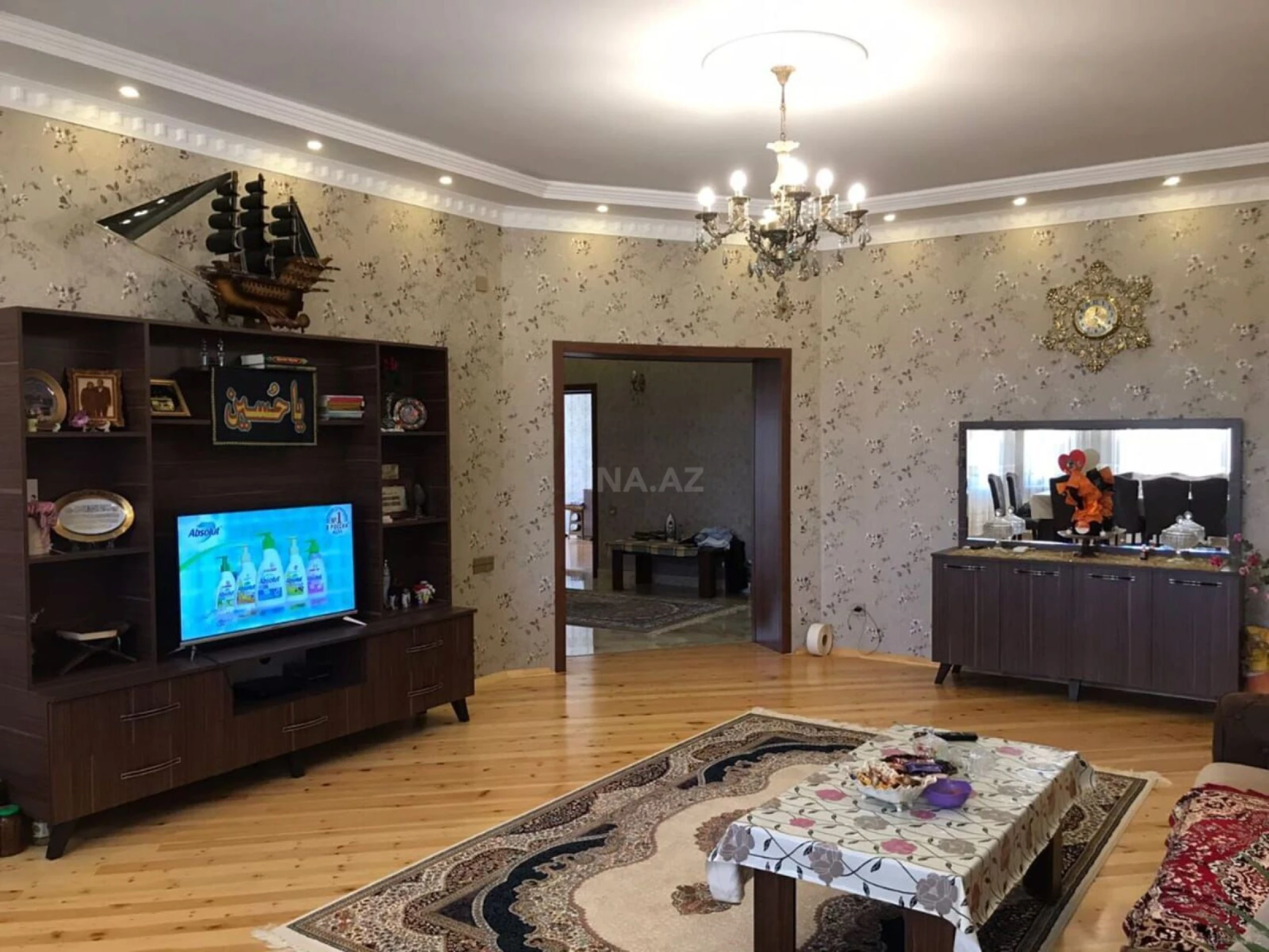 Satılır 6 otaqlı həyət evi 400 m²