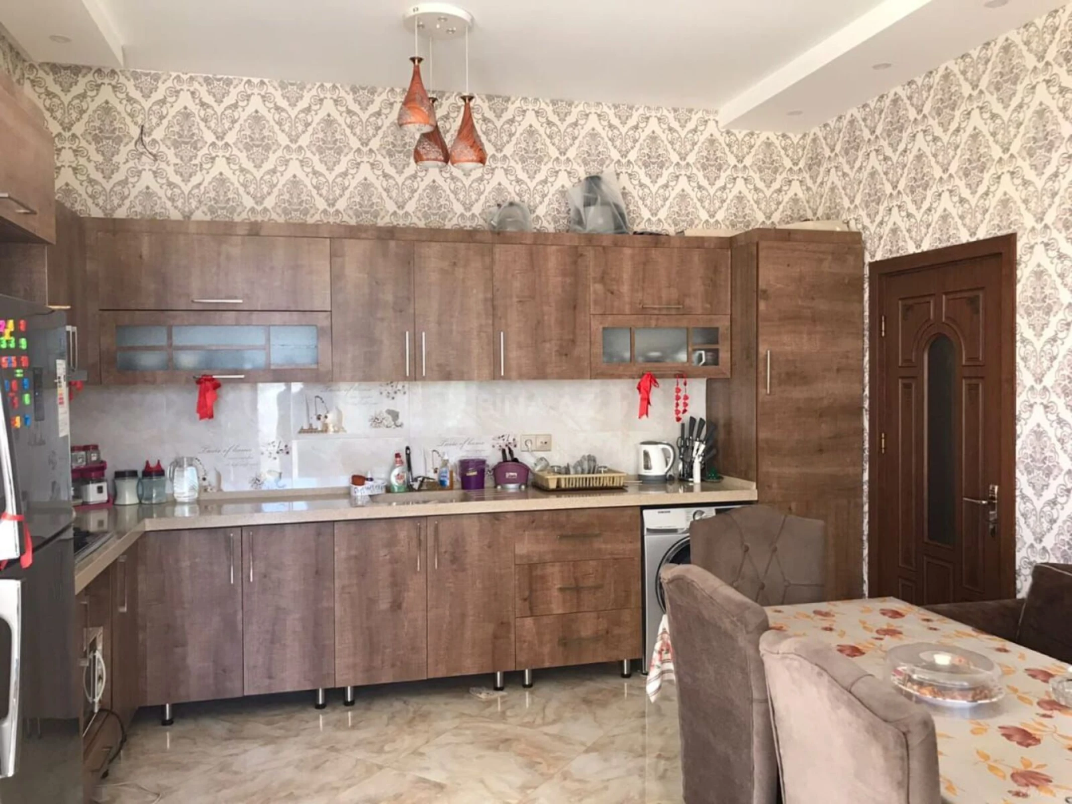 Satılır 6 otaqlı həyət evi 400 m²