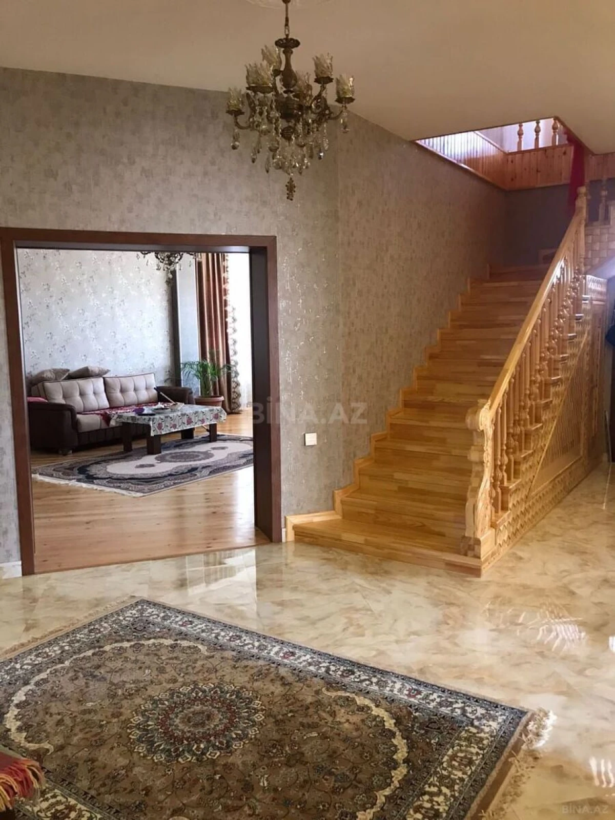 Satılır 6 otaqlı həyət evi 400 m²
