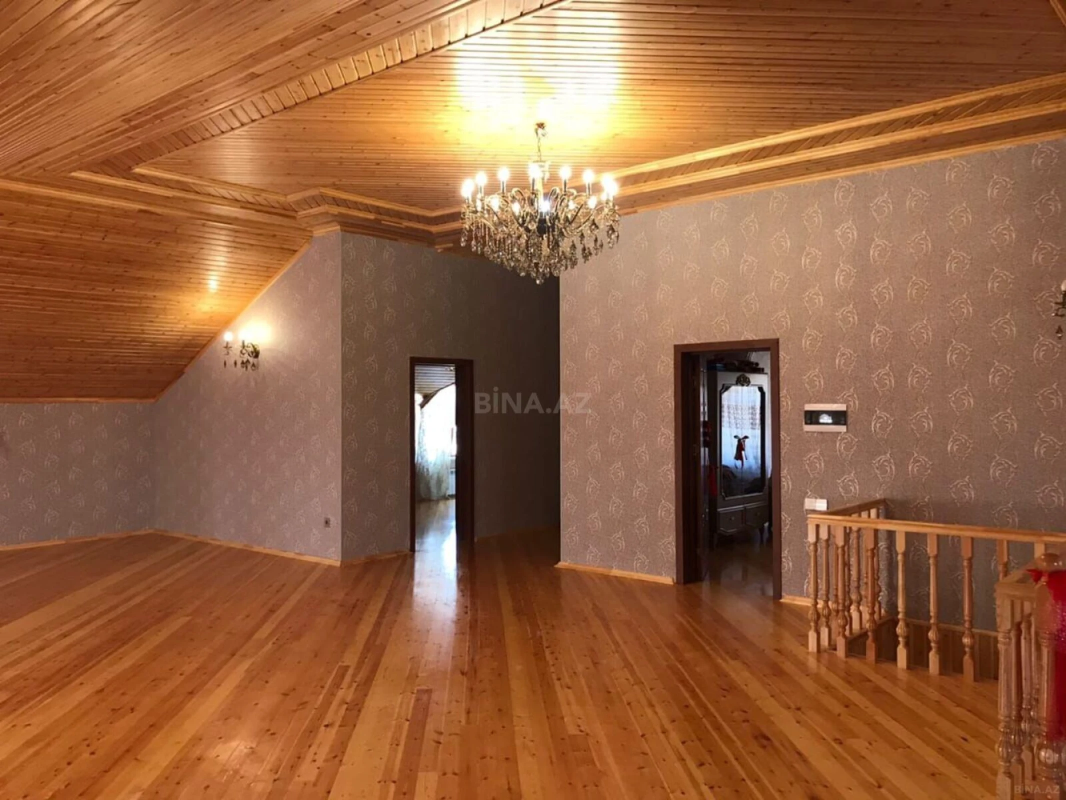 Satılır 6 otaqlı həyət evi 400 m²